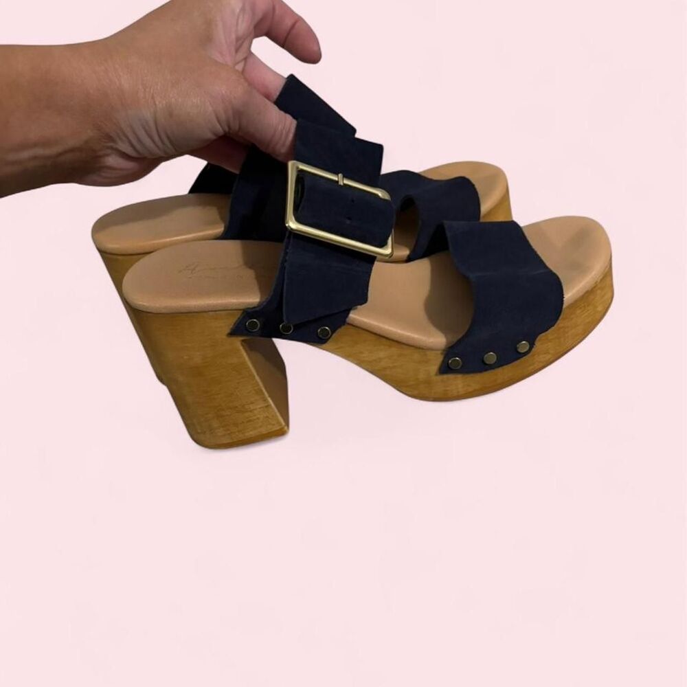 Unbranded Women's Navy and Blue Clogs